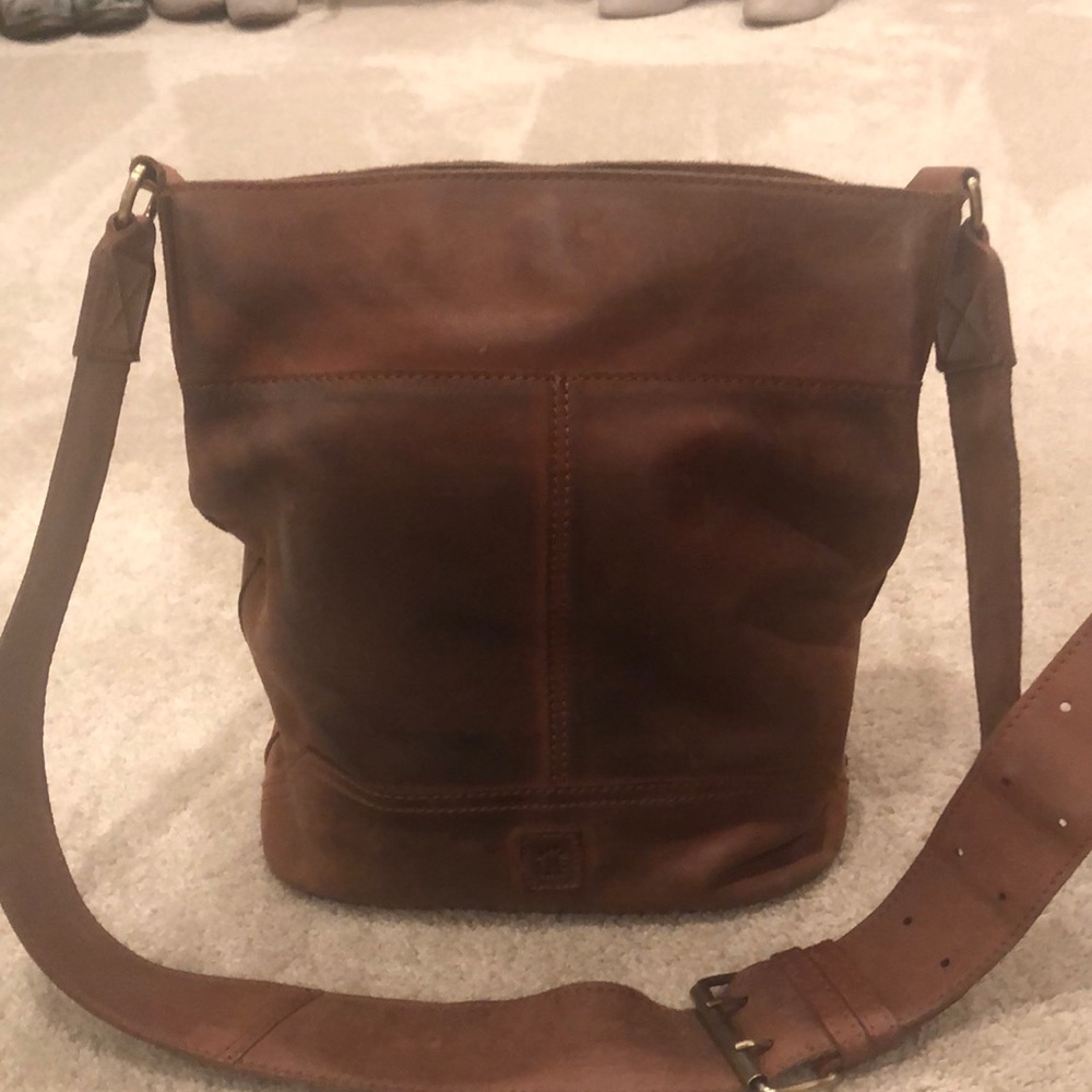 C&C California Crossbody Bucket Bag in Leather - Picture 3 of 7